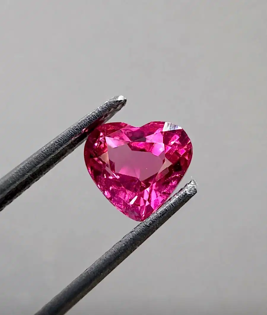 1.10 ct Vivid Pink Mahenge Spinel - Kingdom Jewelry