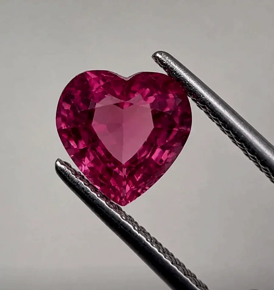1.10ct Vivid Pink Mahenge Spinel - Kingdom Jewelry