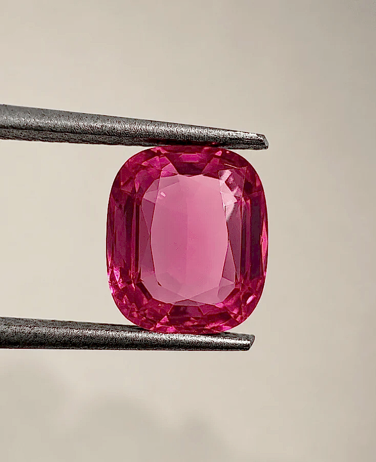 3.007 ct Vivid Pink Mahenge Spinel - Kingdom Jewelry